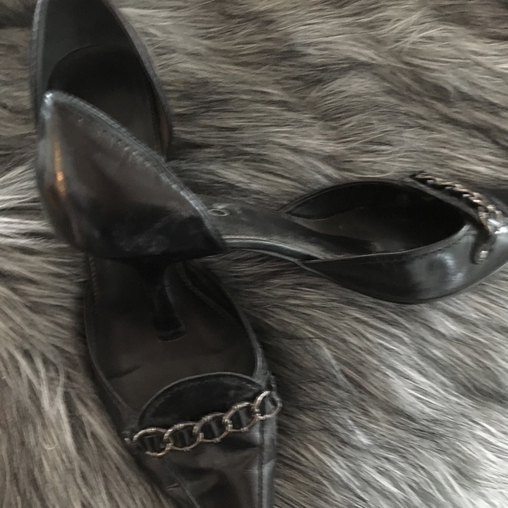 Shoes - Picture 2 of 5